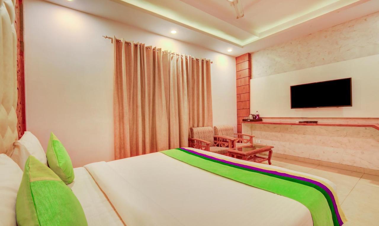 Treebo G K Residency Near Dehradun Railway Station Hotel Екстериор снимка