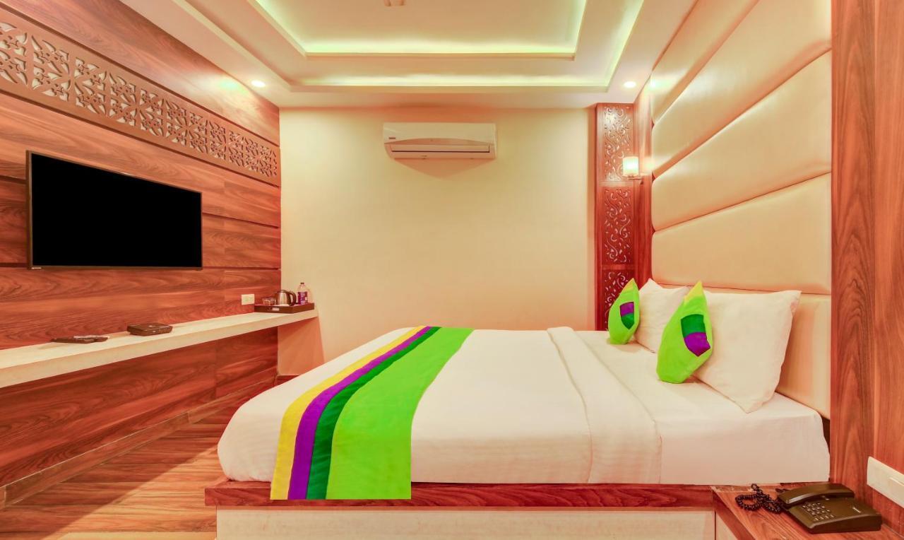 Treebo G K Residency Near Dehradun Railway Station Hotel Екстериор снимка