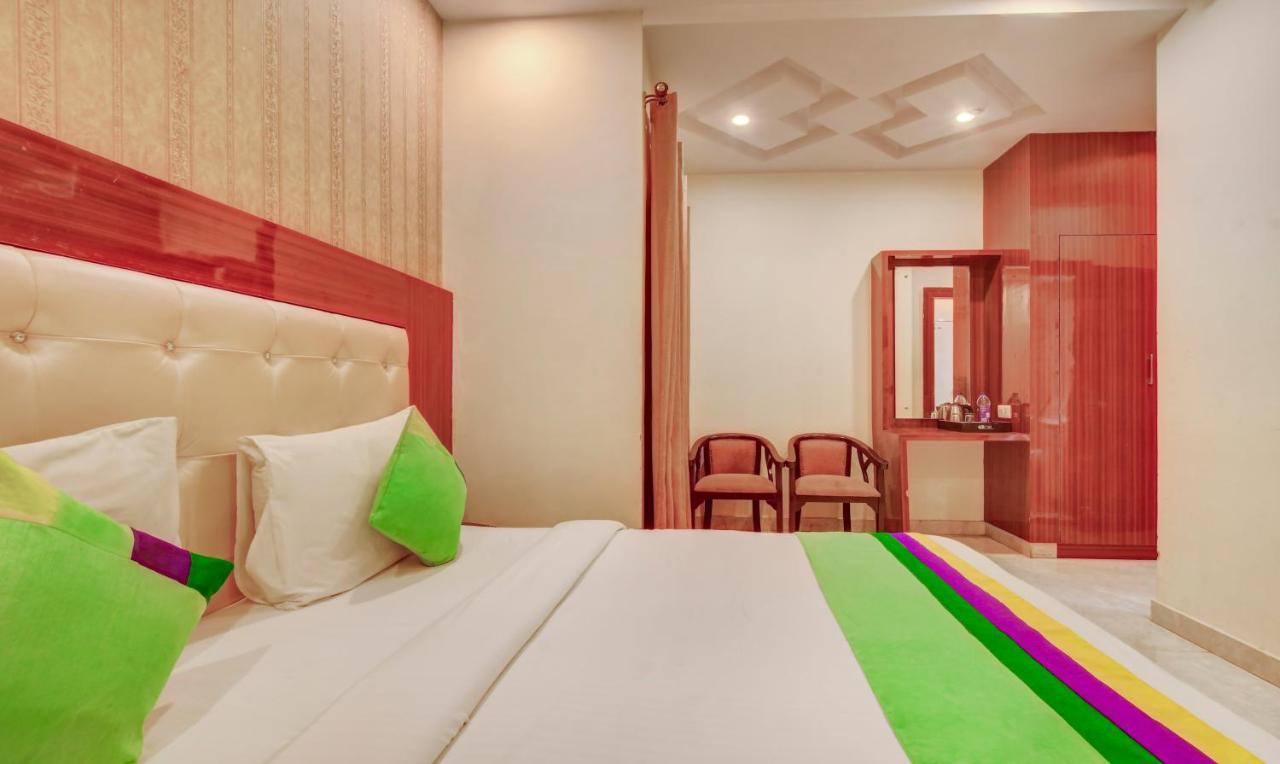 Treebo G K Residency Near Dehradun Railway Station Hotel Екстериор снимка