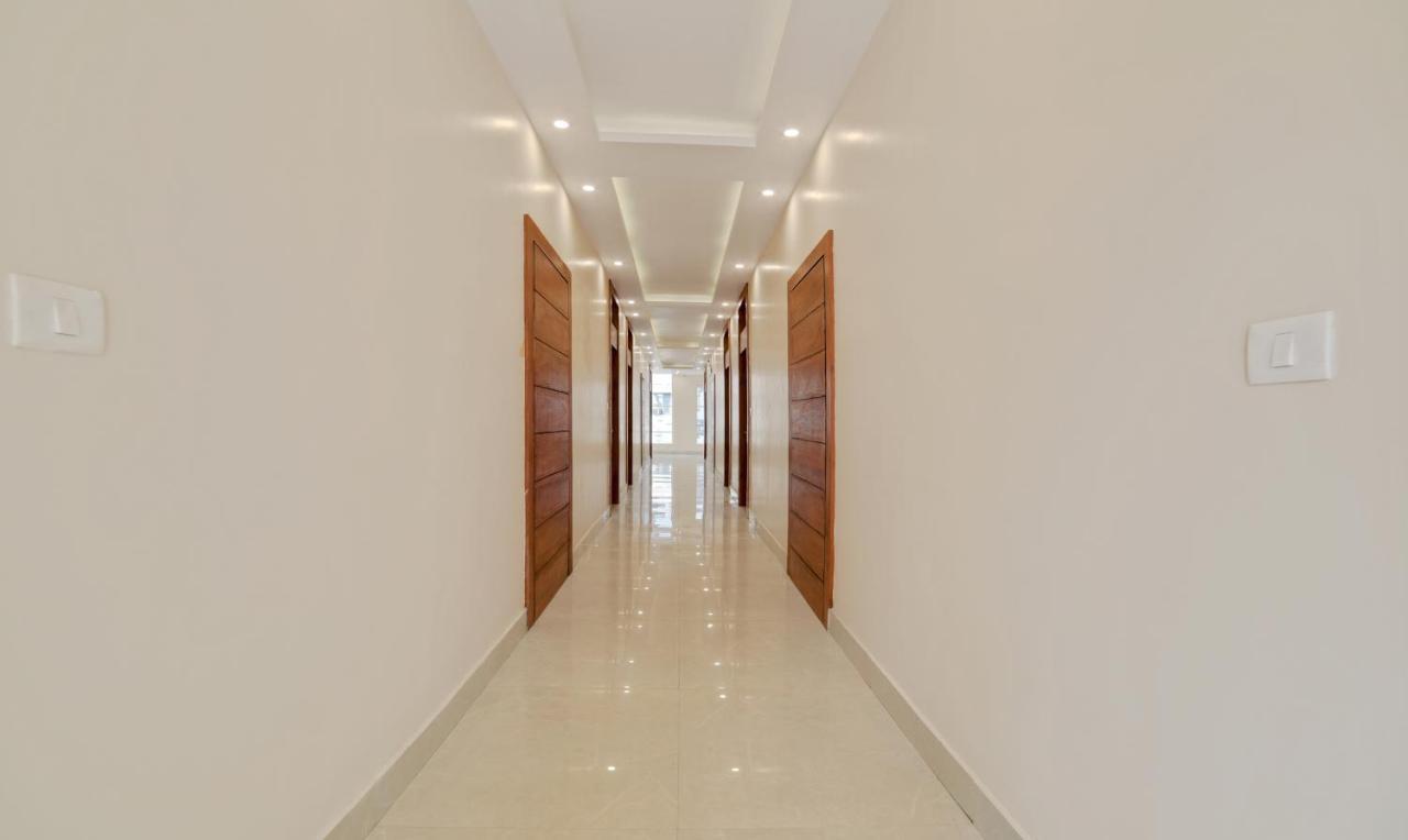 Treebo G K Residency Near Dehradun Railway Station Hotel Екстериор снимка