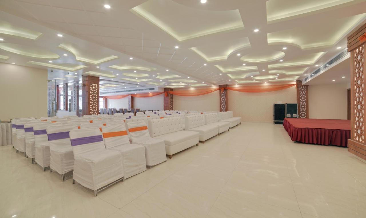 Treebo G K Residency Near Dehradun Railway Station Hotel Екстериор снимка